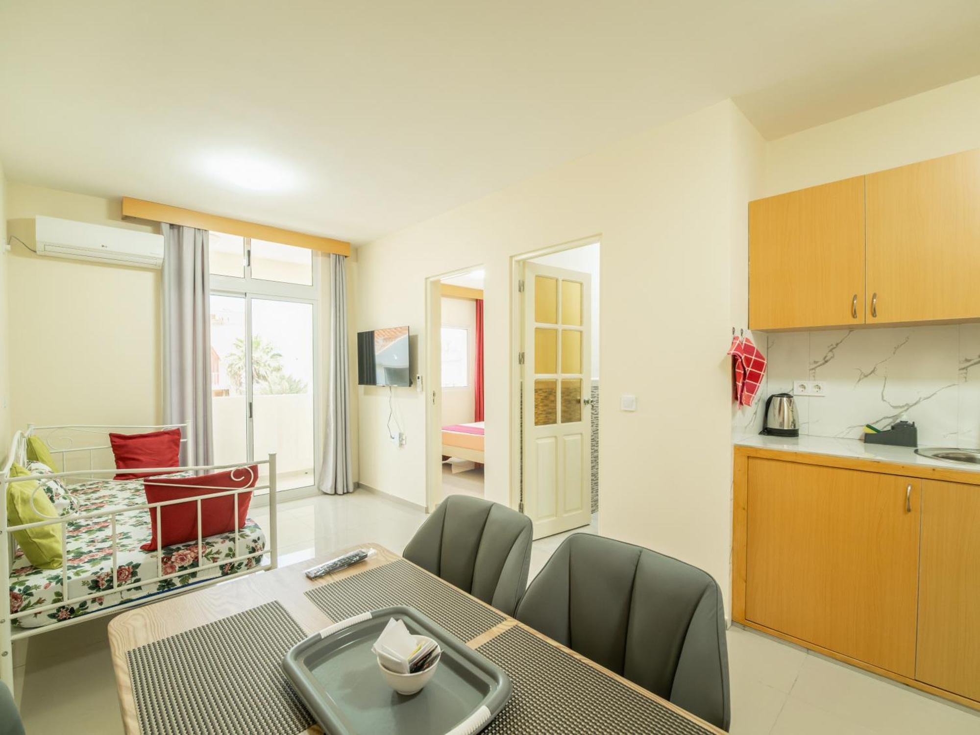 Апартаменты Residencial Liviamilena Санта-Мария Экстерьер фото